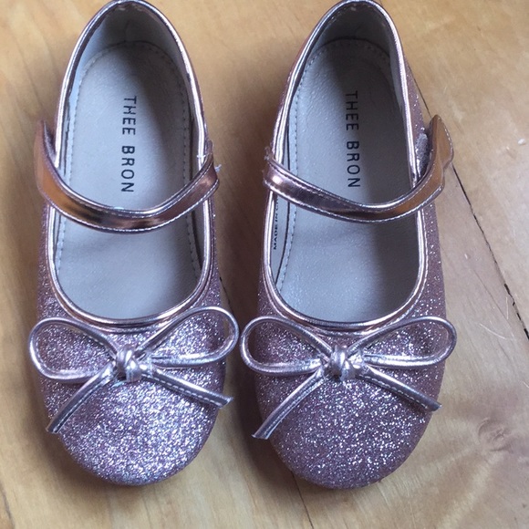 Other - Dressy girl shoes size toddler 10 ✨